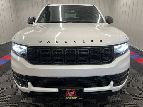 Used 2024 Jeep Wagoneer Series II AWD/4WD image 10