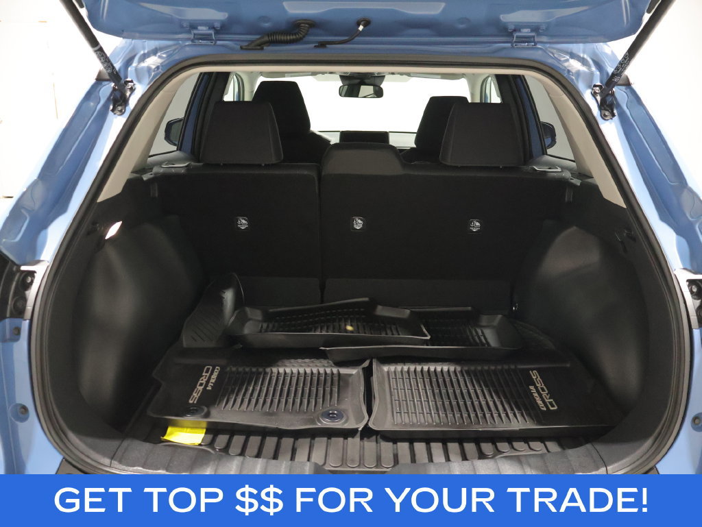 Used 2026 Toyota Corolla Cross LE AWD/4WD image 4