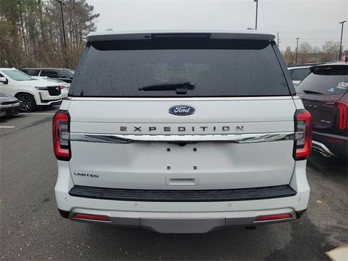 Used 2023 Ford Expedition Limited image 5