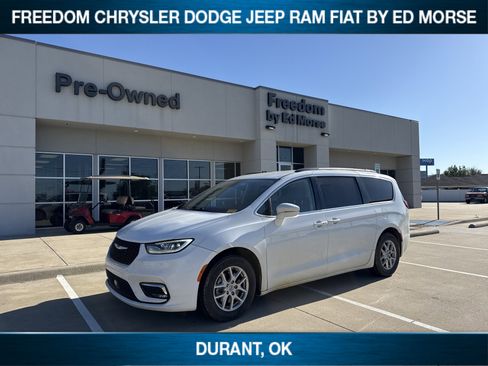 Used 2022 Chrysler Pacifica Touring-L FWD image 1