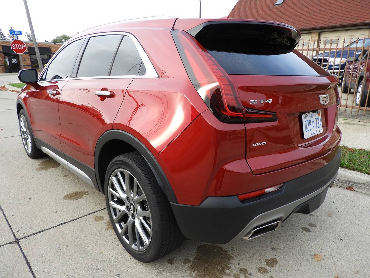 Used 2021 Cadillac XT4 Premium Luxury AWD/4WD image 6