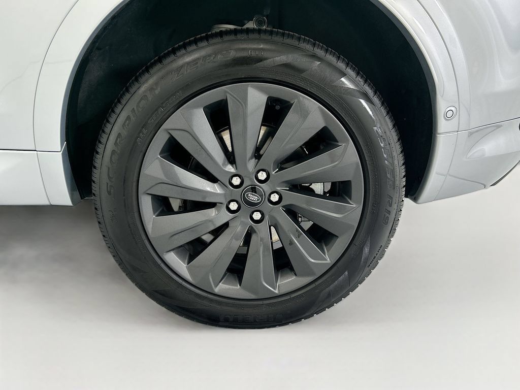 Certified 2025 Land Rover Discovery Sport S AWD/4WD image 29