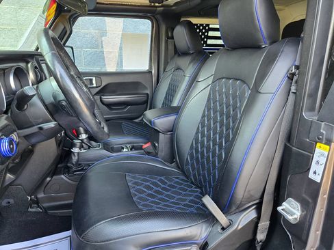 Used 2019 Jeep Wrangler Sport AWD/4WD image 15