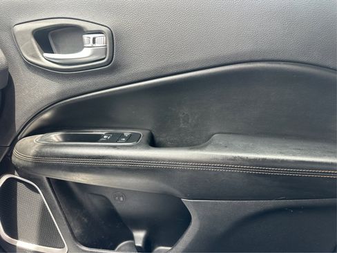 Used 2019 Jeep Compass Limited AWD/4WD image 29