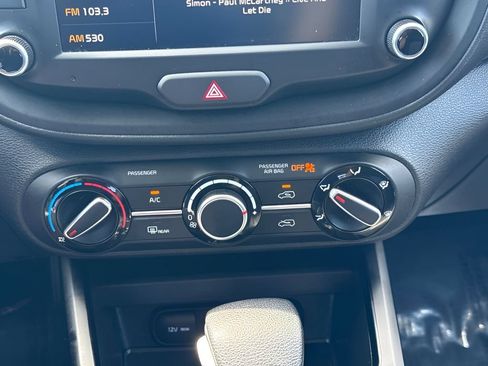 Used 2024 Kia Soul LX w/ Option Group 015 FWD image 17