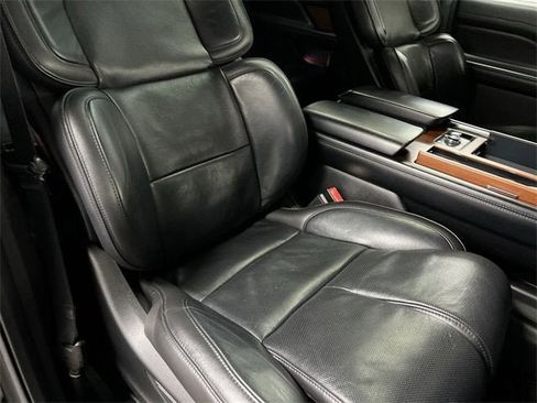 Used 2018 Lincoln Navigator Reserve w/ Technology Package image 29