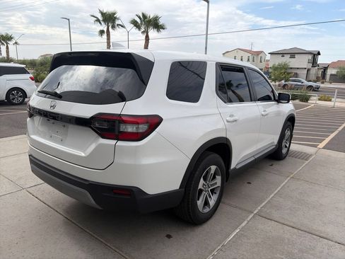 Used 2024 Honda Pilot EX-L image 5