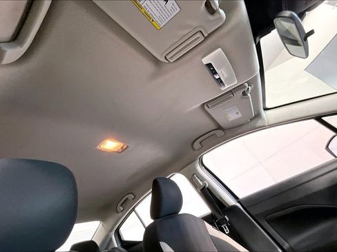 Used 2021 Nissan Versa SV image 22