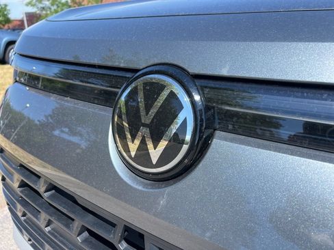 Used 2025 Volkswagen Tiguan S FWD image 11