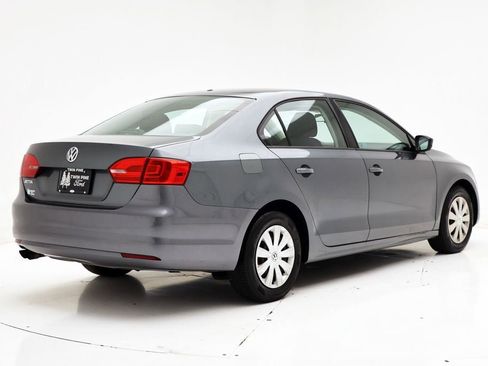 Used 2013 Volkswagen Jetta S image 8