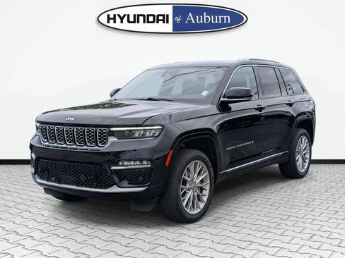 Used 2023 Jeep Grand Cherokee Summit AWD/4WD image 5