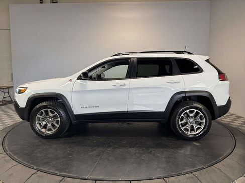 Used 2022 Jeep Cherokee Trailhawk w/ Premium Leather Package AWD/4WD image 5