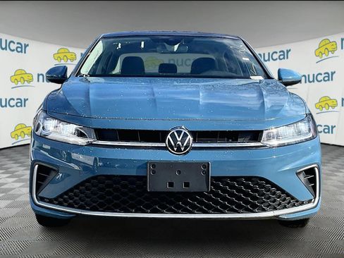 New 2025 Volkswagen Jetta SE image 3
