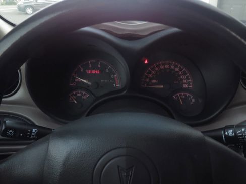 Used 2003 Pontiac Grand Am SE image 8