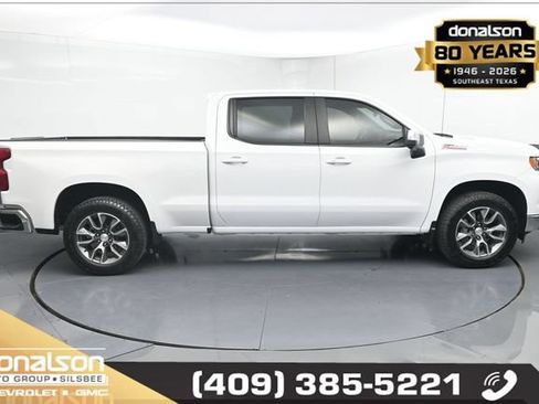 Used 2025 Chevrolet Silverado 1500 LT AWD/4WD image 2