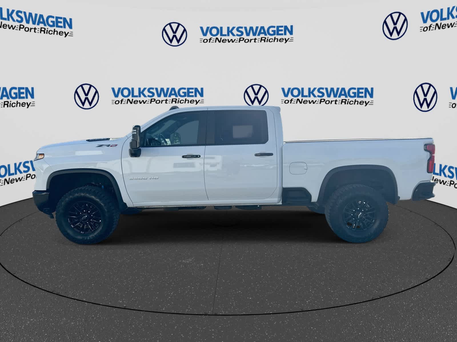Used 2026 Chevrolet Silverado 2500 ZR2 AWD/4WD image 11