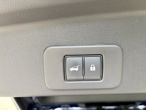 Used 2025 Nissan Murano SL w/ Cargo Package AWD/4WD image 19