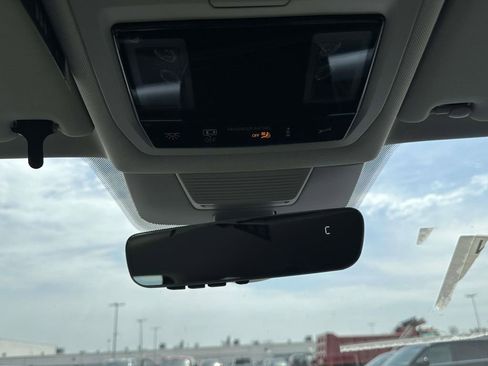 New 2026 Volkswagen Tiguan SE AWD/4WD image 23