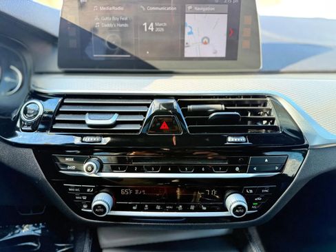 Used 2018 BMW 530i xDrive image 21