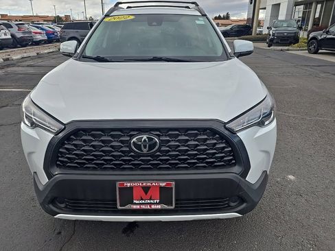 Used 2022 Toyota Corolla Cross LE image 8