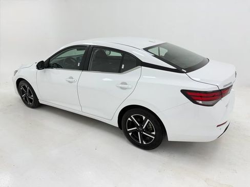 Used 2024 Nissan Sentra SV FWD image 37