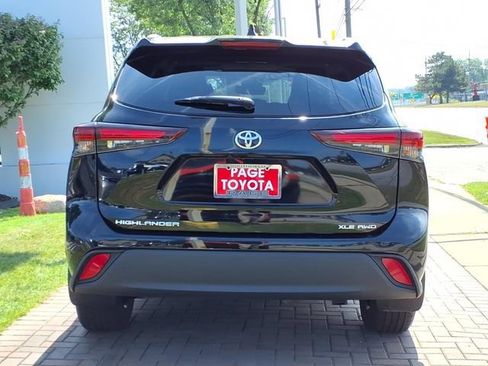 Used 2026 Toyota Highlander XLE AWD/4WD image 5