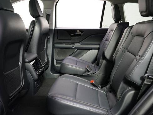 New 2026 Lincoln Aviator AWD w/ Jet Appearance Package image 22