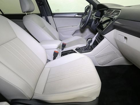 Used 2023 Volkswagen Tiguan SE R-Line AWD/4WD image 21