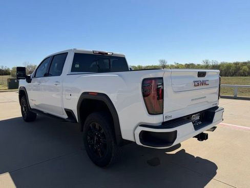 Used 2025 GMC Sierra 2500 AT4 w/ AT4 Premium Plus Package image 6