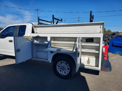 Used 2019 Ford F250 XL w/ STX Appearance Package RWD image 8