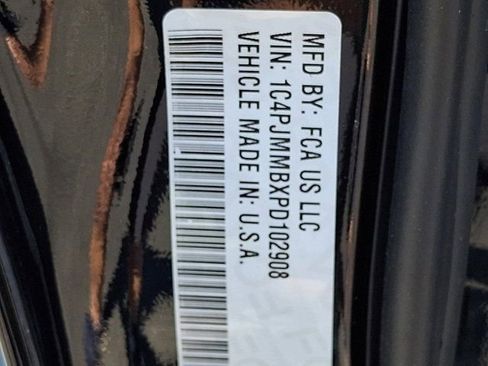 Certified 2023 Jeep Cherokee Altitude Lux AWD/4WD image 32