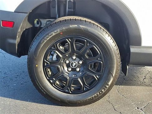 Certified 2025 Ford Bronco Sport Badlands image 8