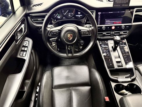 Used 2024 Porsche Macan w/ Premium Plus Package AWD/4WD image 2