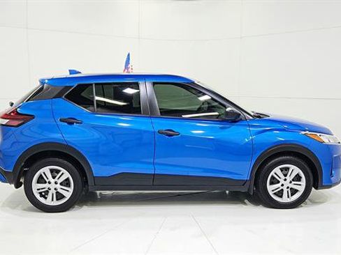 Certified 2021 Nissan Kicks S FWD image 9