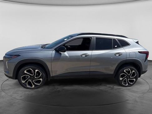 Used 2025 Chevrolet Trax RS w/ Driver Confidence Package FWD image 6