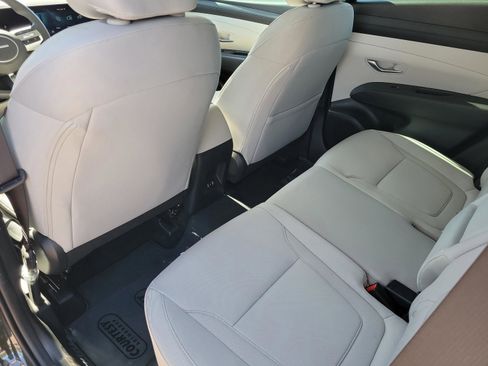 New 2026 Hyundai Tucson SE image 8