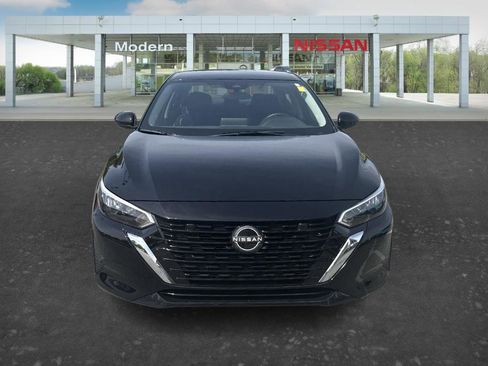 Certified 2025 Nissan Sentra SV w/ Lighting Package image 8