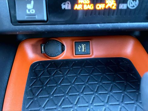 Used 2023 Toyota RAV4 Adventure image 36