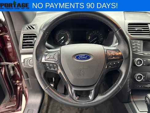 Used 2018 Ford Explorer XLT AWD/4WD image 13