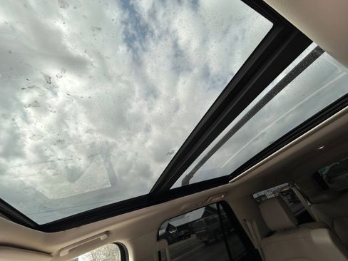 Used 2023 Ford Expedition Max Limited image 34