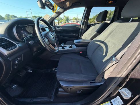 Used 2015 Jeep Grand Cherokee Laredo w/ Quick Order Package 23E image 20