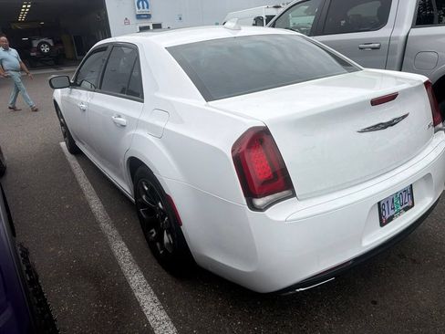 Used 2015 Chrysler 300 S RWD image 6