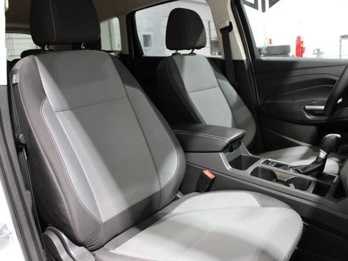 Used 2017 Ford Escape SE FWD image 15