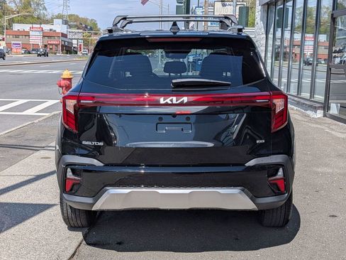 New 2026 Kia Seltos S AWD/4WD image 7