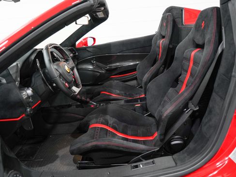 Used 2020 Ferrari 488 Pista Spider RWD image 10