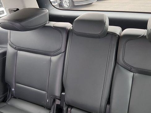 Certified 2025 Ford Expedition Active AWD/4WD image 19