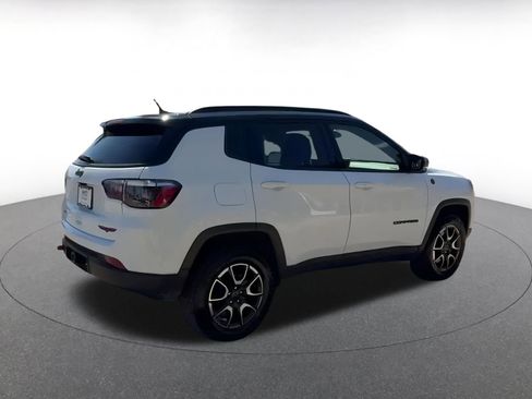 Used 2025 Jeep Compass Trailhawk w/ Trailer Tow Group image 15