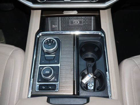 Used 2023 Ford Expedition Limited AWD/4WD image 23