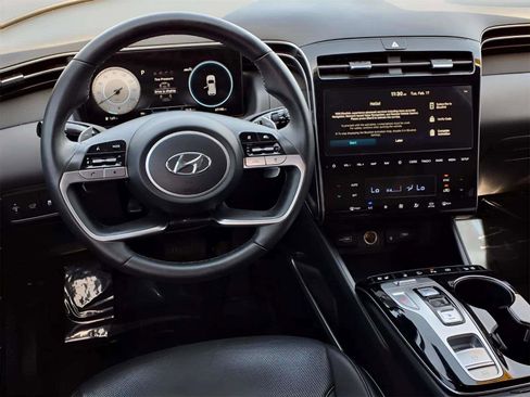 Certified 2023 Hyundai Tucson Limited w/ Cargo Package image 11