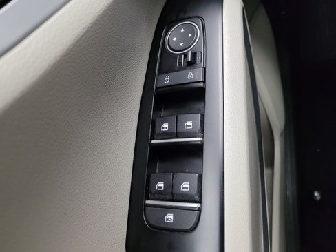 Used 2023 Kia Soul LX image 27